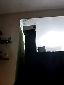 Snapshot of Saweetieyblacksnake chatting on 10-15-25, 05:07 Saweetieyblacksnake online show from 10-15-25, 05:07