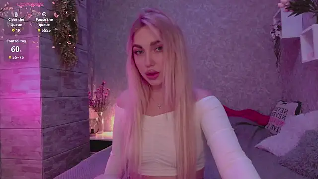 Mika Rayy online show from 09-28-25, 05:40