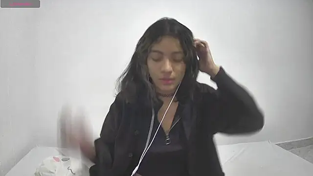 Lovelyamyy online show from 01-15-25, 06:33