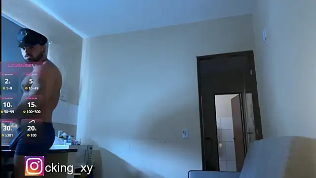 Snapshot of Lucasfit24 chatting on 10-13-25, 03:45 Lucasfit24 online show from 10-13-25, 03:45