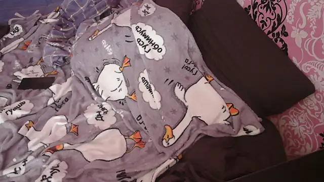 Snapshot of johnny_positive chatting on 02-24-25, 01:21 johnny positive online show from 02-24-25, 01:21