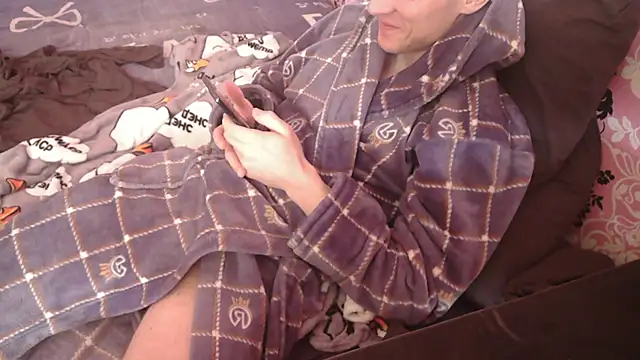 Snapshot of johnny_positive chatting on 02-27-25, 05:45 johnny positive online show from 02-27-25, 05:45