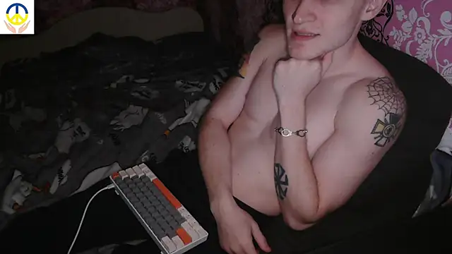 Snapshot of johnny_positive chatting on 02-28-25, 04:31 johnny positive online show from 02-28-25, 04:31