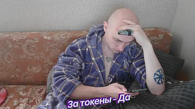 Snapshot of johnny_positive chatting on 03-04-25, 12:33 johnny positive online show from 03-04-25, 12:33