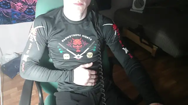 Snapshot of johnny_positive chatting on 09-08-25, 04:50 johnny positive online show from 09-08-25, 04:50