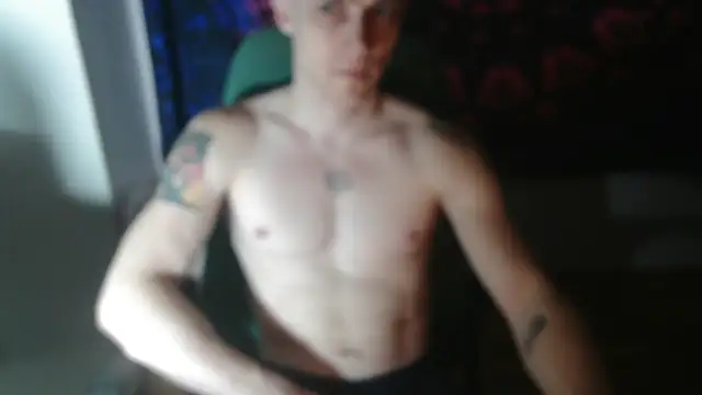 Snapshot of johnny_positive chatting on 10-11-25, 03:54 johnny positive online show from 10-11-25, 03:54