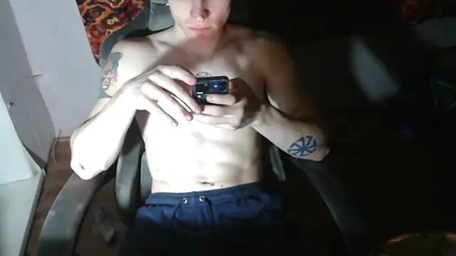 Snapshot of johnny_positive chatting on 10-20-25, 03:45 johnny positive online show from 10-20-25, 03:45