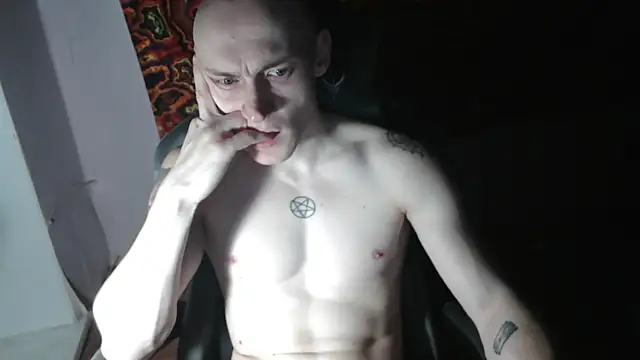 Snapshot of johnny_positive chatting on 11-03-25, 03:57 johnny positive online show from 11-03-25, 03:57