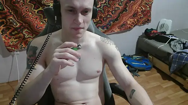 Snapshot of johnny_positive chatting on 11-07-25, 05:13 johnny positive online show from 11-07-25, 05:13