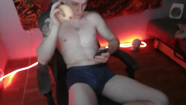 Snapshot of johnny_positive chatting on 11-13-25, 03:55 johnny positive online show from 11-13-25, 03:55