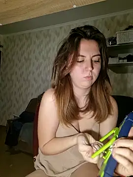 Snapshot of Melenka chatting on 11-13-25, 10:19 Melenka online show from 11-13-25, 10:19