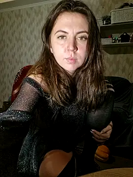 Snapshot of Melenka chatting on 11-22-25, 10:20 Melenka online show from 11-22-25, 10:20