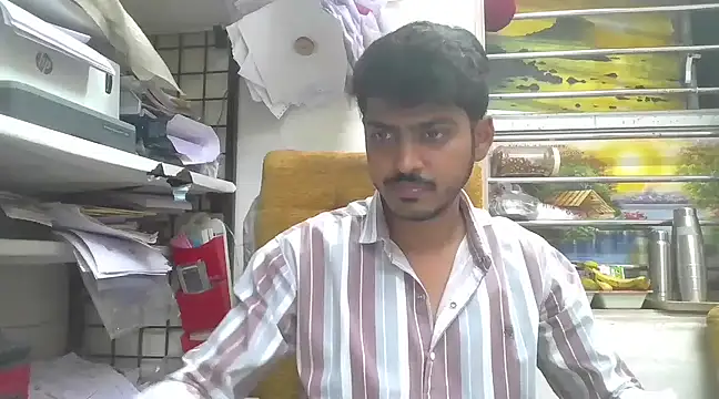 cute modell online show from 03-08-25, 12:41