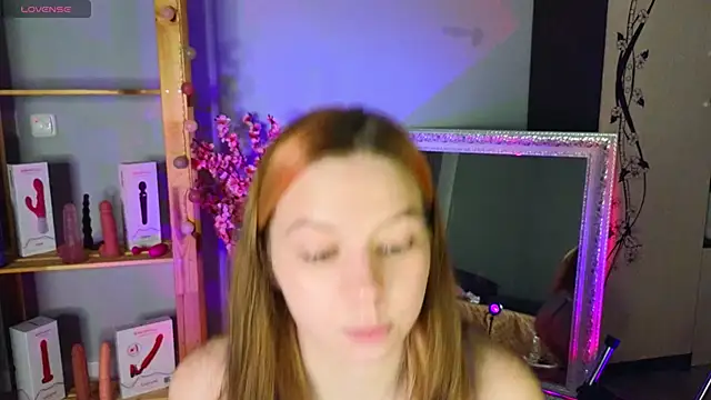 KiraBriis online show from 02-05-25, 12:17