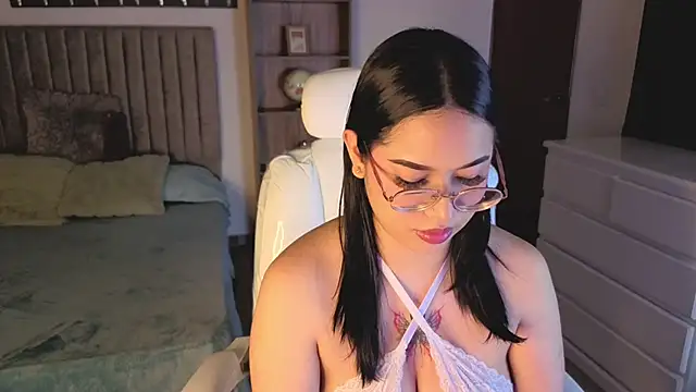 Renaxi Smith online show from 02-20-26, 07:47