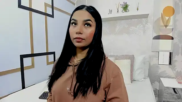 CharlotteGraay online show from 10-08-25, 07:44