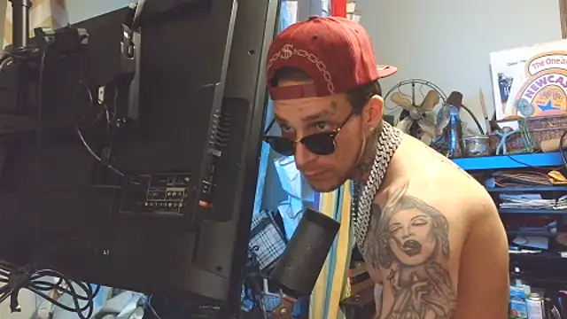 Snapshot of Aru916 chatting on 11-30-25, 09:08 Aru916 online show from 11-30-25, 09:08