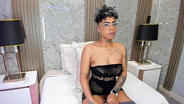 LuciaWallace online show from 02-17-26, 11:33