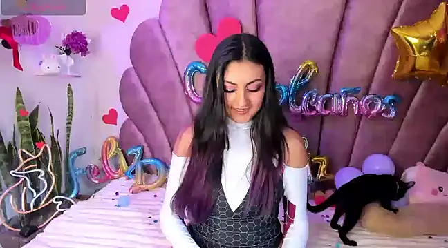 sweetfoxy 17 online show from 02-25-25, 06:09