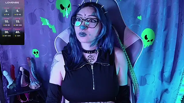 Kimlennox  online show from 01-19-26, 01:48