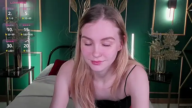 Molly Pink  online show from 01-28-25, 03:47
