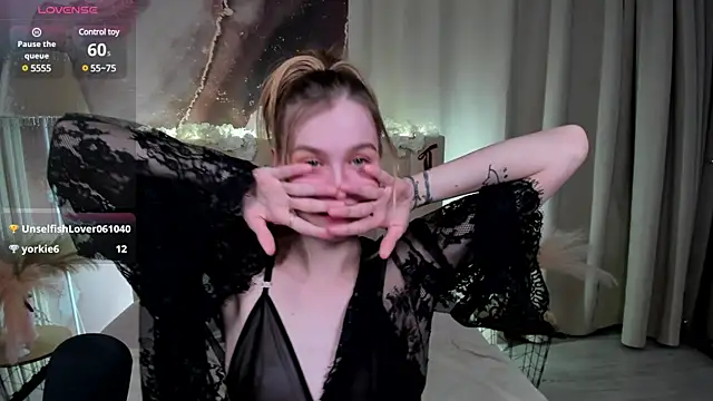 Molly Pink  online show from 02-25-25, 11:08