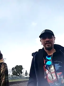 Snapshot of AQuickPhyx chatting on 03-15-25, 11:50 AQuickPhyx online show from 03-15-25, 11:50