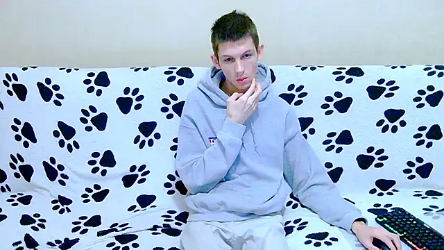 Lester Broo online show from 02-05-26, 06:07