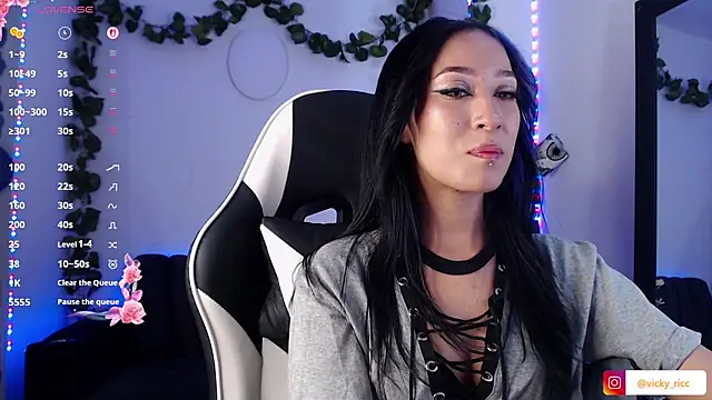 victoria ricci a online show from 10-11-25, 12:43