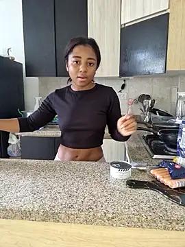 Snapshot of avis_lara chatting on 01-16-26, 06:23 avis lara online show from 01-16-26, 06:23