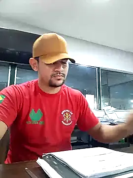 Snapshot of mamauara092 chatting on 03-12-25, 07:24 mamauara092 online show from 03-12-25, 07:24