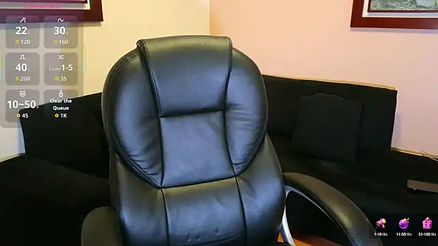 Snapshot of hairyncuteass chatting on 10-18-25, 02:47 hairyncuteass online show from 10-18-25, 02:47