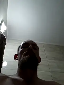 Snapshot of larzik94 chatting on 02-23-26, 04:48 larzik94 online show from 02-23-26, 04:48