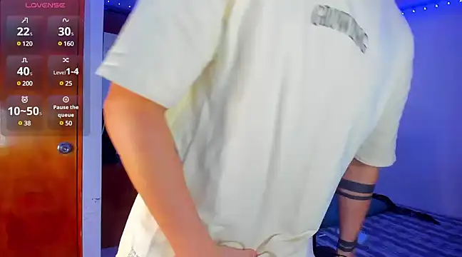 austinoficial online show from 02-25-25, 03:31