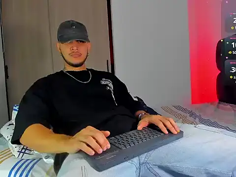 austinoficial online show from 12-21-25, 07:15