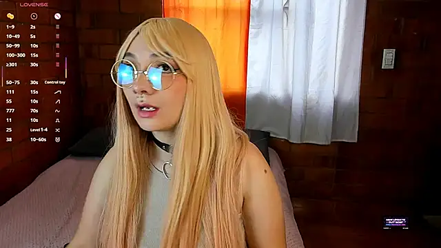 Annycolin  online show from 03-09-25, 08:21