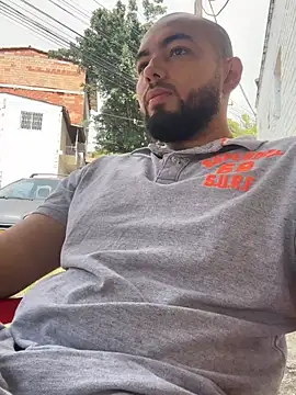 arturguy00 online show from 04-01-26, 02:58