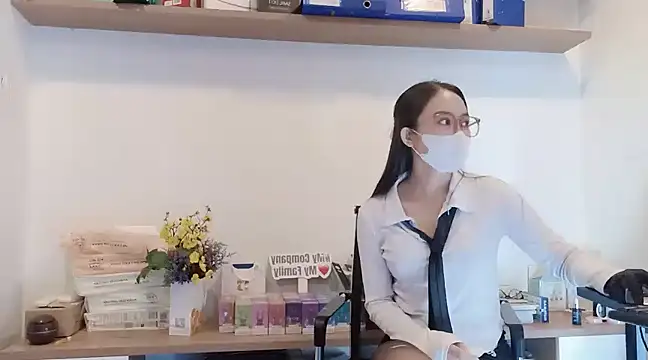 Lush-Office online show from 02-27-25, 10:48