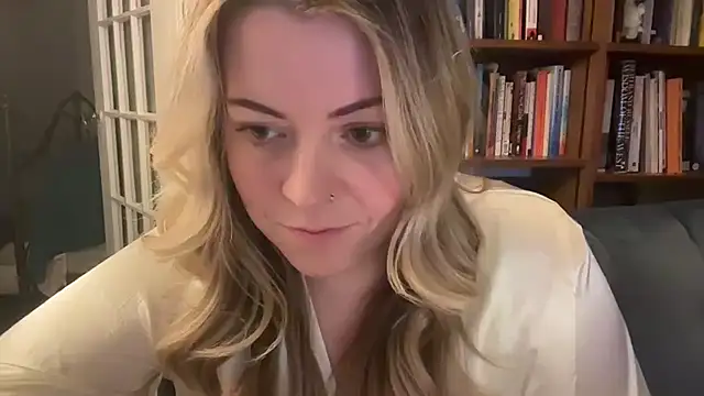 Snapshot of girlnextdoorjoelle chatting on 01-11-25, 08:43 girlnextdoorjoelle online show from 01-11-25, 08:43