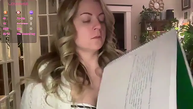 Snapshot of girlnextdoorjoelle chatting on 01-28-25, 06:16 girlnextdoorjoelle online show from 01-28-25, 06:16