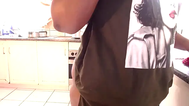 Snapshot of omalicha98 chatting on 11-14-25, 07:18 omalicha98 online show from 11-14-25, 07:18