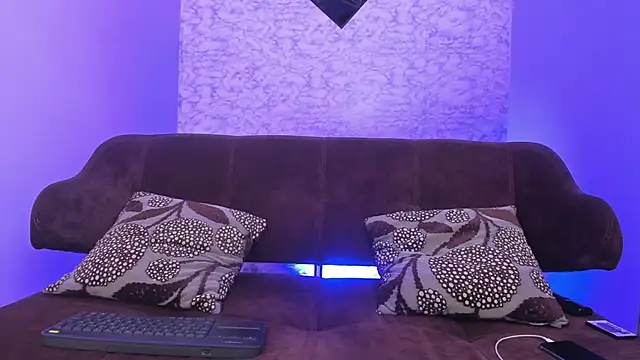 Thomass conor online show from 02-25-25, 03:49