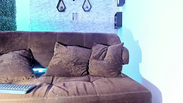 Thomass conor online show from 10-14-25, 11:00