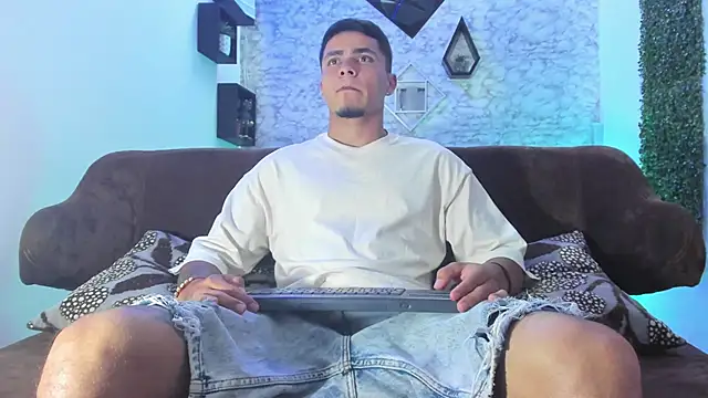 Thomass conor online show from 10-20-25, 10:10