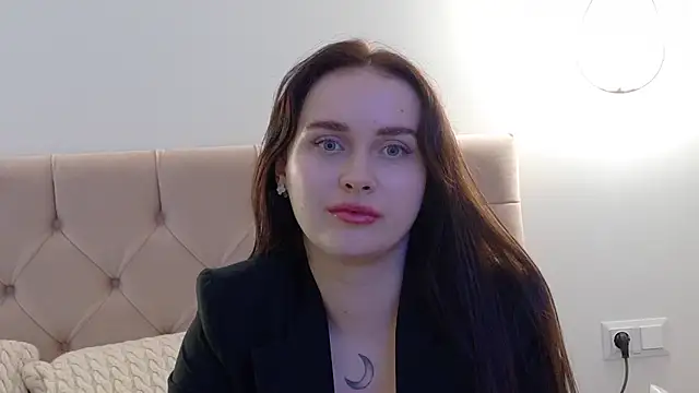 Lilliana Moon online show from 01-25-25, 04:24