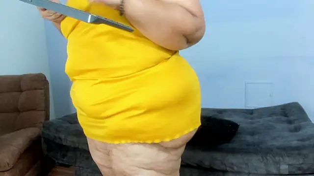 Charlotte curvy  online show from 03-14-25, 02:10