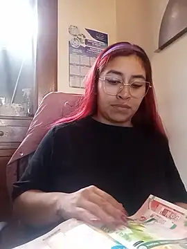 Snapshot of AnonymousGirl chatting on 10-27-25, 08:57 AnonymousGirl online show from 10-27-25, 08:57