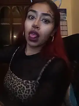 Snapshot of AnonymousGirl chatting on 11-01-25, 12:45 AnonymousGirl online show from 11-01-25, 12:45