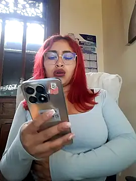 Snapshot of AnonymousGirl chatting on 12-04-25, 02:04 AnonymousGirl online show from 12-04-25, 02:04