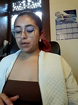 Snapshot of AnonymousGirl chatting on 12-15-25, 10:25 AnonymousGirl online show from 12-15-25, 10:25